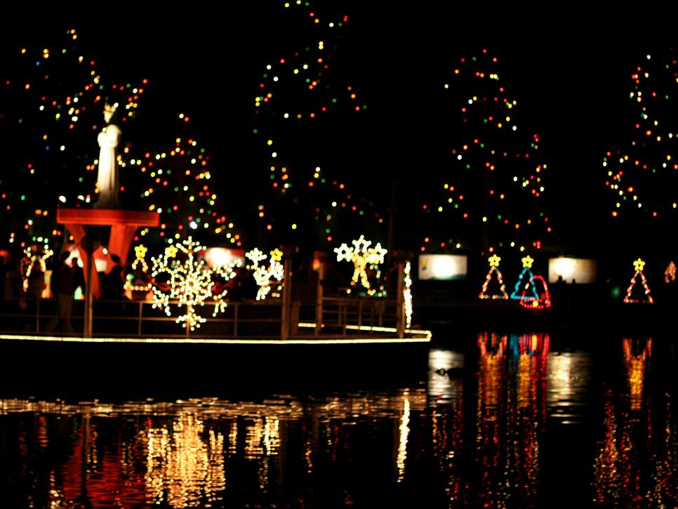 America's Most Dazzling See Your State's Wildest Holiday Light Display