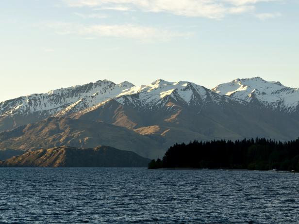 Wanaka, New Zealand, skiing, snowboarding, mountain, lake