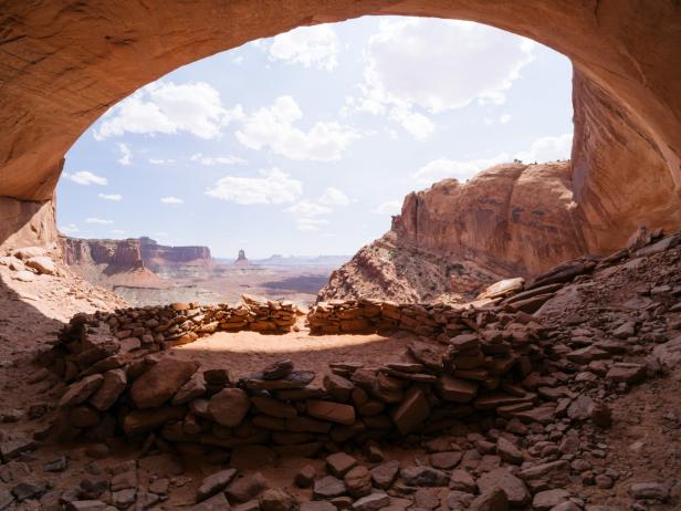False Kiva in Canyonland National Park, Utah False Kiva in Canyonland National Park, Utah