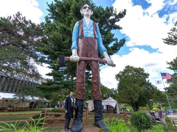 The Rail Splitter Statue in Springfield, Illinois The Rail Splitter Statue in Springfield, Illinois