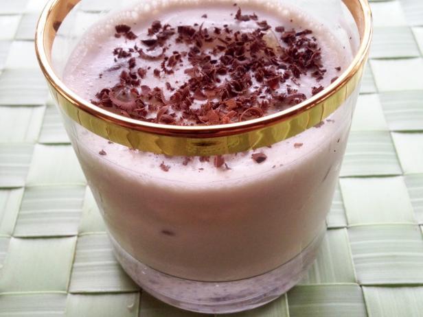 White Russian frozen cocktail White Russian frozen cocktail