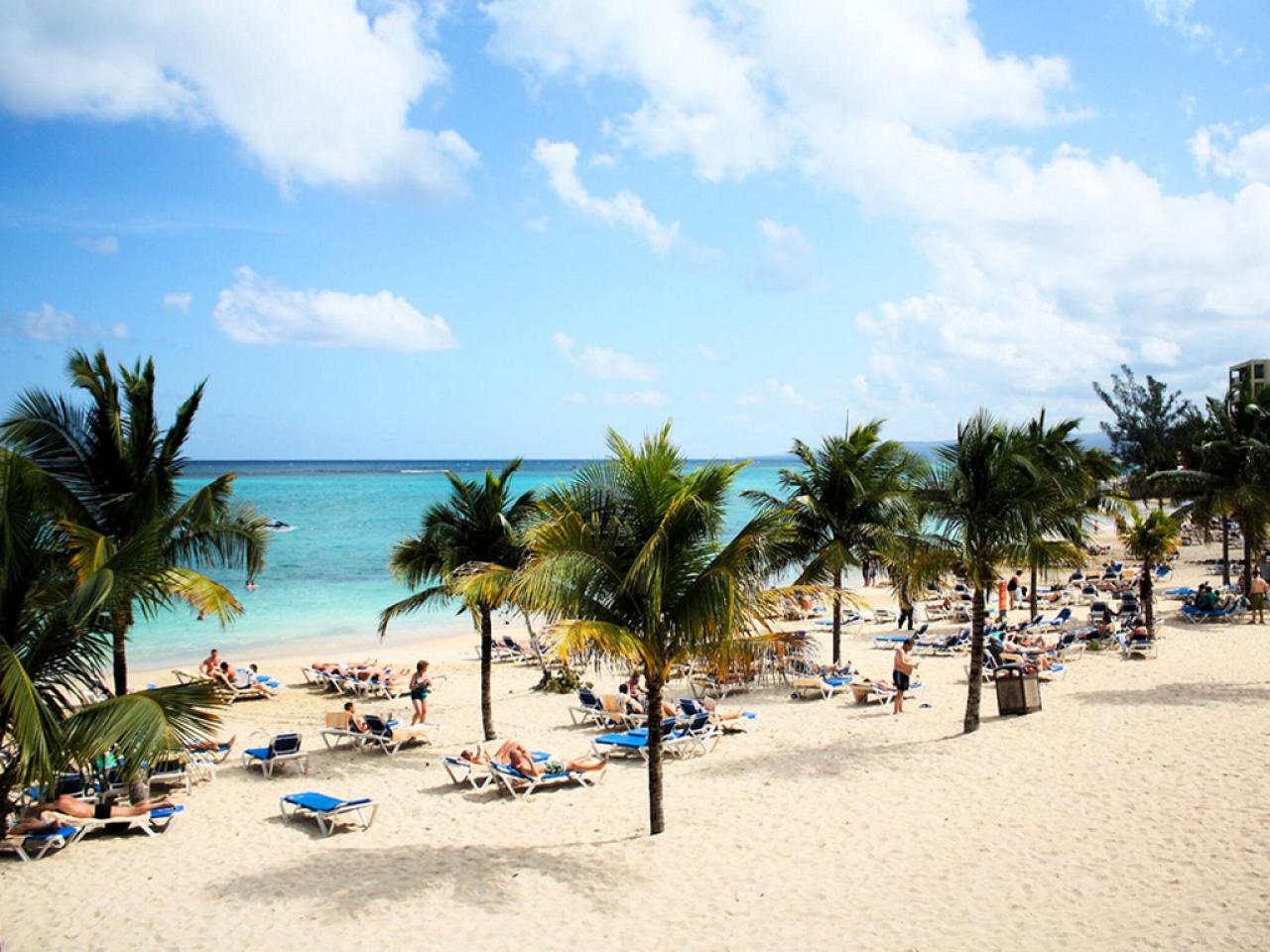Beaches: Caribbean Logue