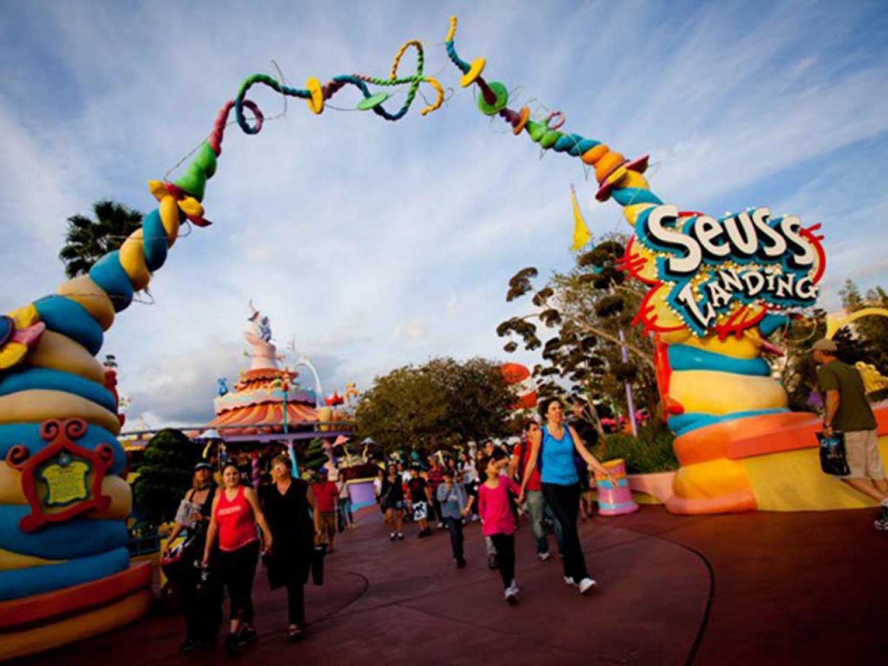 Top 10 Amusement Parks : Fans' Favorite Theme Parks ...