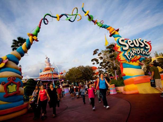 Top 10 Amusement Parks : Fans' Favorite Theme Parks ...