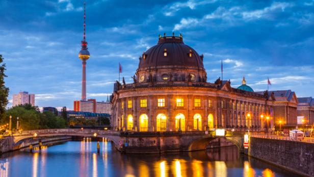 Germany city tour - Berlin Germany city tour - Berlin