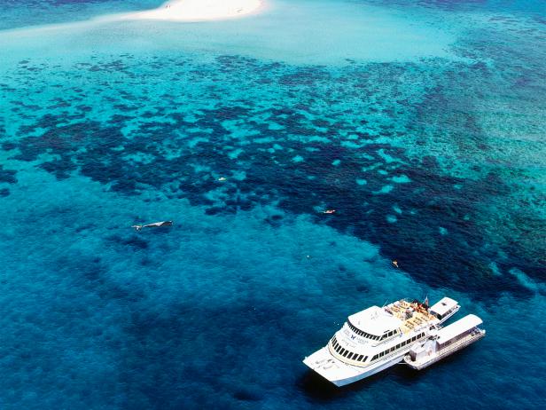 great barrier reef, boat, aerial, queensland, australia great barrier reef, boat, aerial, queensland, australia