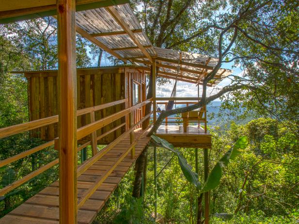 Earth Lodge, tree house, El Encino, Guatemala Earth Lodge, tree house, El Encino, Guatemala
