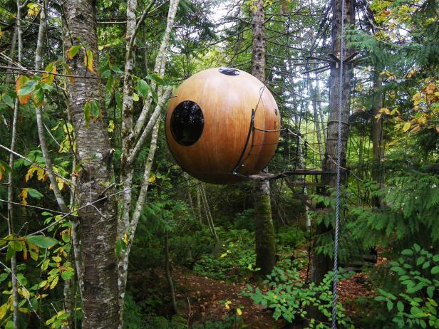 Free Spirit Spheres, British Columbia, Canada Free Spirit Spheres, British Columbia, Canada