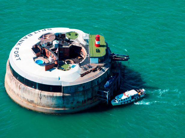 Spitbank Fort, Gosport, England Spitbank Fort, Gosport, England