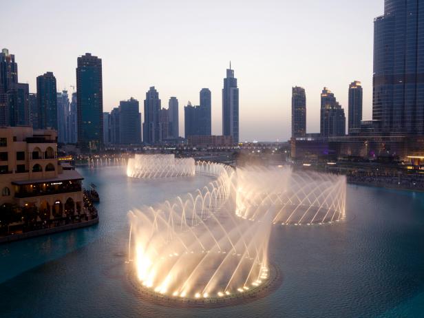 dancing fountains, Dubai, United Arab Emirates