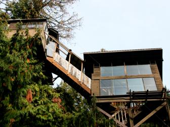 logding, places to stay, weekend trip, unique, unusual, Cedar Creek Treehouse, mount ranier