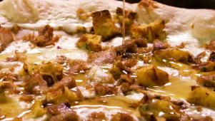 Comfort Food Mania: Chicken and Waffles Pizza
