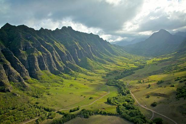 Lush Landscapes of Oahu, Hawaii