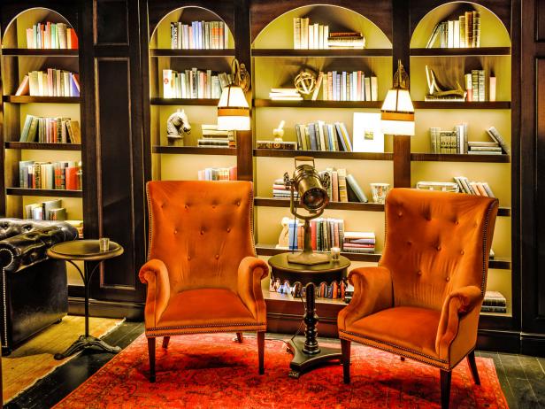 Le Meridien Chambers Library