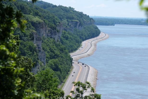 Great River Road From Minnesota to Gulf of Mexico 