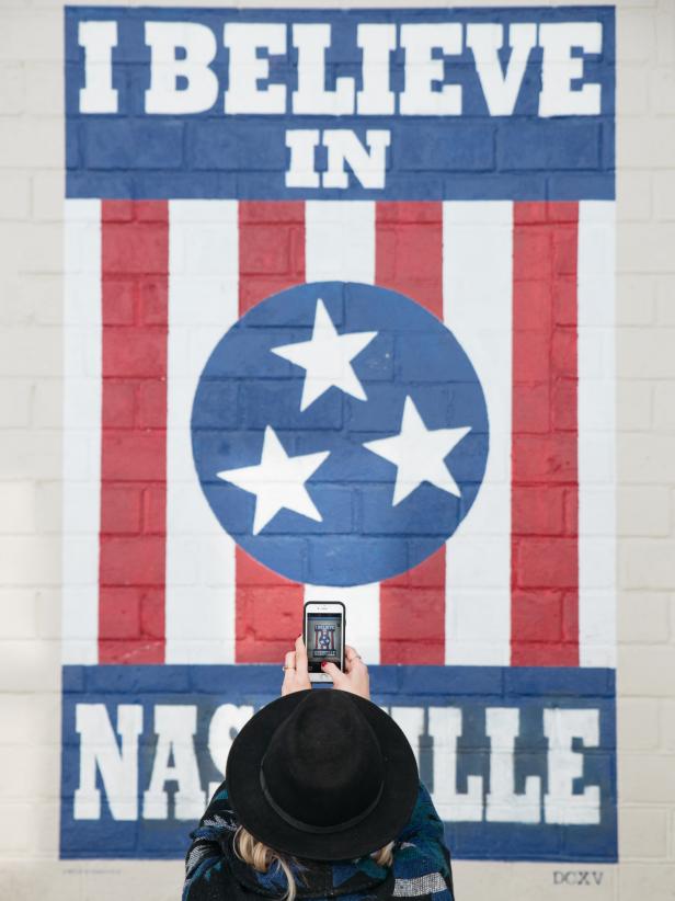 I Believe in Nashville Sign