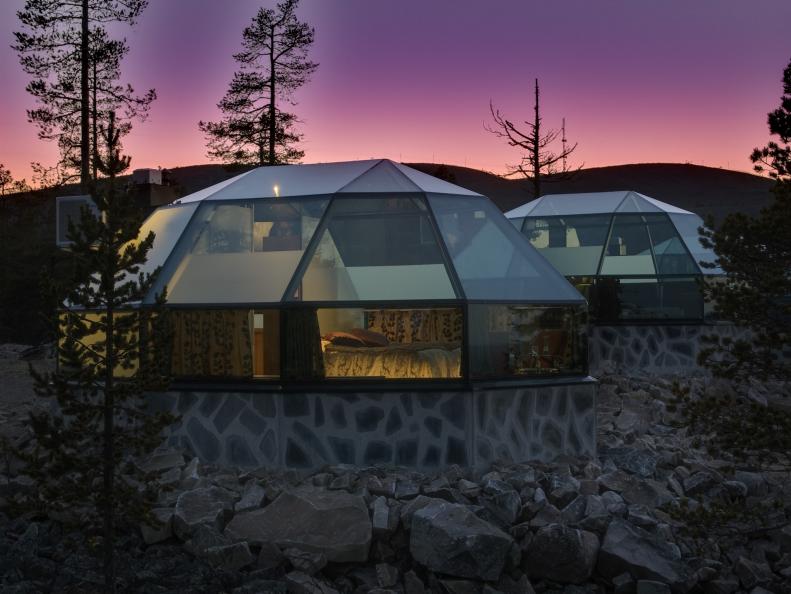 Glass-roofed igloo at Levin Iglut-Golden Crown