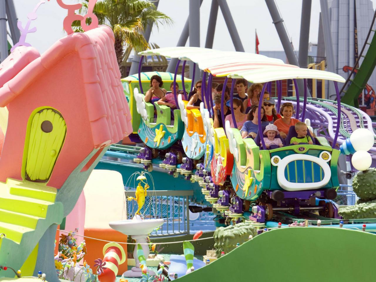 3 amazing amusement parks for families