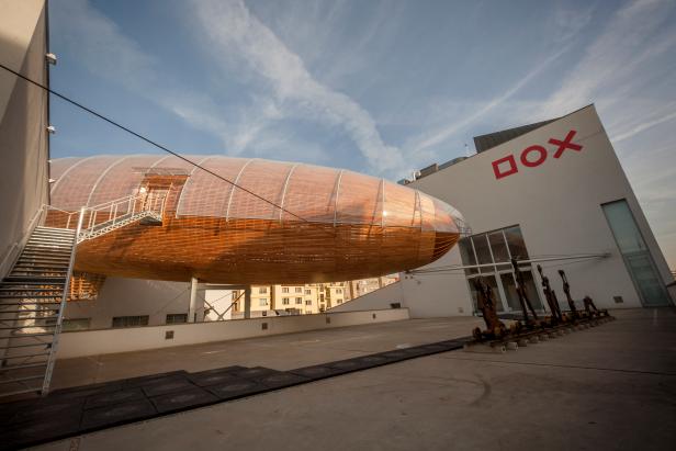 PRAGUE, CZECH REPUBLIC - DECEMBER 08: A giant steel and wood structure looks like a zeppelin named 'The Gulliver airship' is seen during press preview at the DOX Centre for Contemporary Art on December 08, 2016 in Prague, Czech Republic.

The Gulliver airship installed on the rooftop of the DOX is 42-meter long and 10-meter wide. It will be a new permanent space for authors' reading and debates about literature with seating for about 120 people and was open to general public on December 11.

PHOTOGRAPH BY Profimedia / Barcroft Images

London-T:+44 207 033 1031 E:hello@barcroftmedia.com -
New York-T:+1 212 796 2458 E:hello@barcroftusa.com -
New Delhi-T:+91 11 4053 2429 E:hello@barcroftindia.com www.barcroftmedia.com (Photo credit should read Profimedia / Barcroft Images / Barcroft Media via Getty Images)