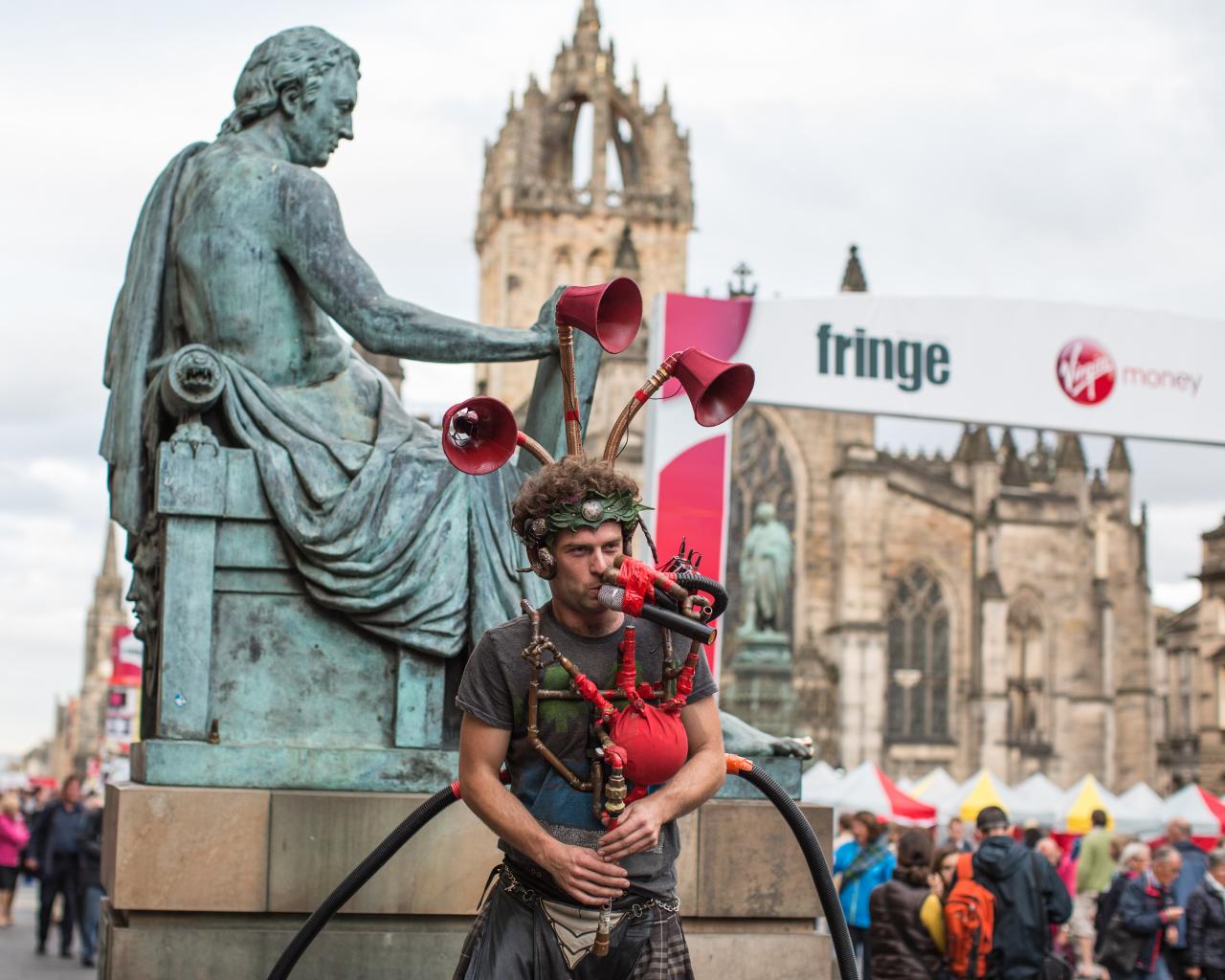 Traversing Edinburgh's Fringe Festival With Kids | Travel Channel