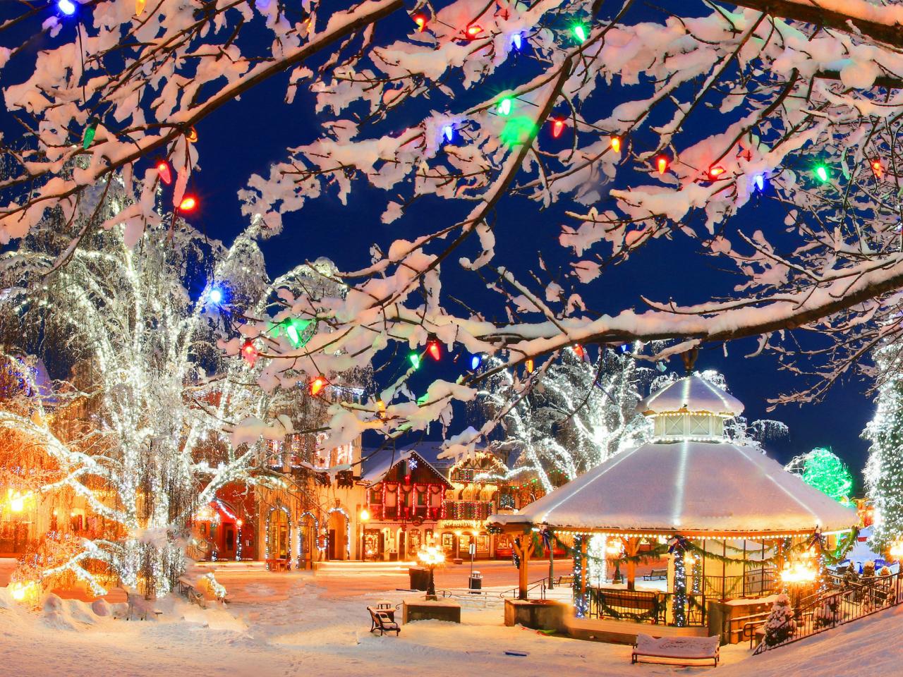 Christmas in Leavenworth: 10 Must-Dos for the Whole Family | Travel Channel