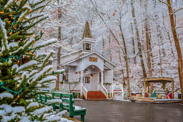 Spend Christmas in the Smoky Mountains | Travel Channel