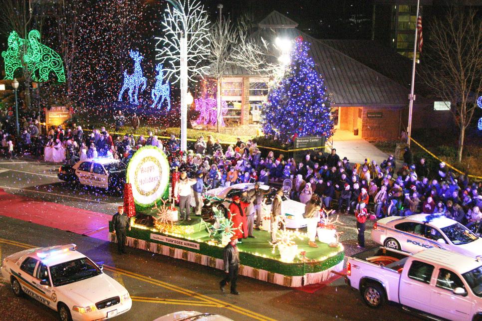 Annual Fantasy of Lights Christmas Parade, Gatlinburg