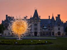 Asheville, North Carolina, kicks off its 2018 Summer of Glass to celebrate a first-ever Chihuly exhibit at Biltmore Estate and the city’s role in America’s Studio Glass Movement.