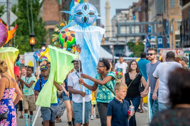 Carnival 2019 // Children's parade: a firework of glitter and