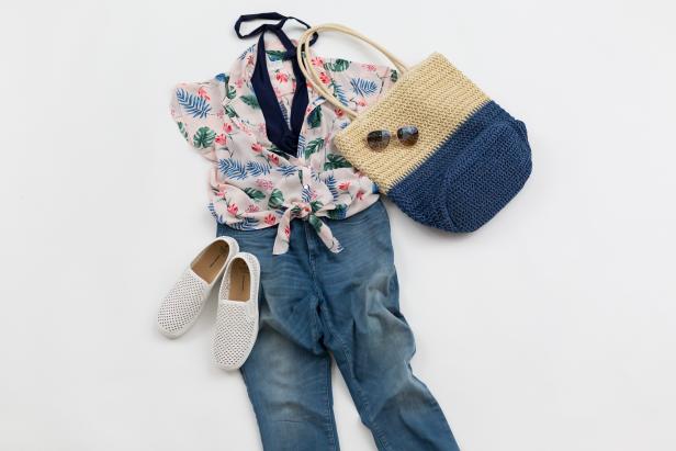 capsule wardrobe outfit with jeans