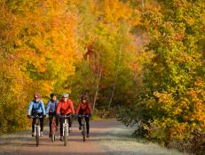 Scenic Fall bike routes in America and Canada
