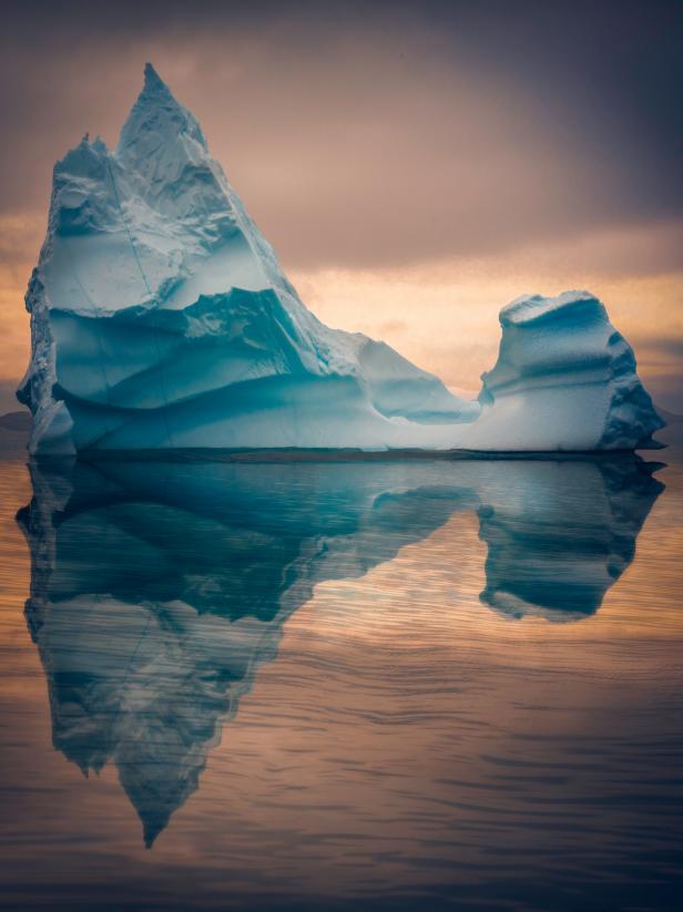 Kayak to Incredible Icebergs