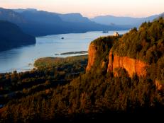 Sunset at Columbia River Gorge vistaiStock_000001960377Small