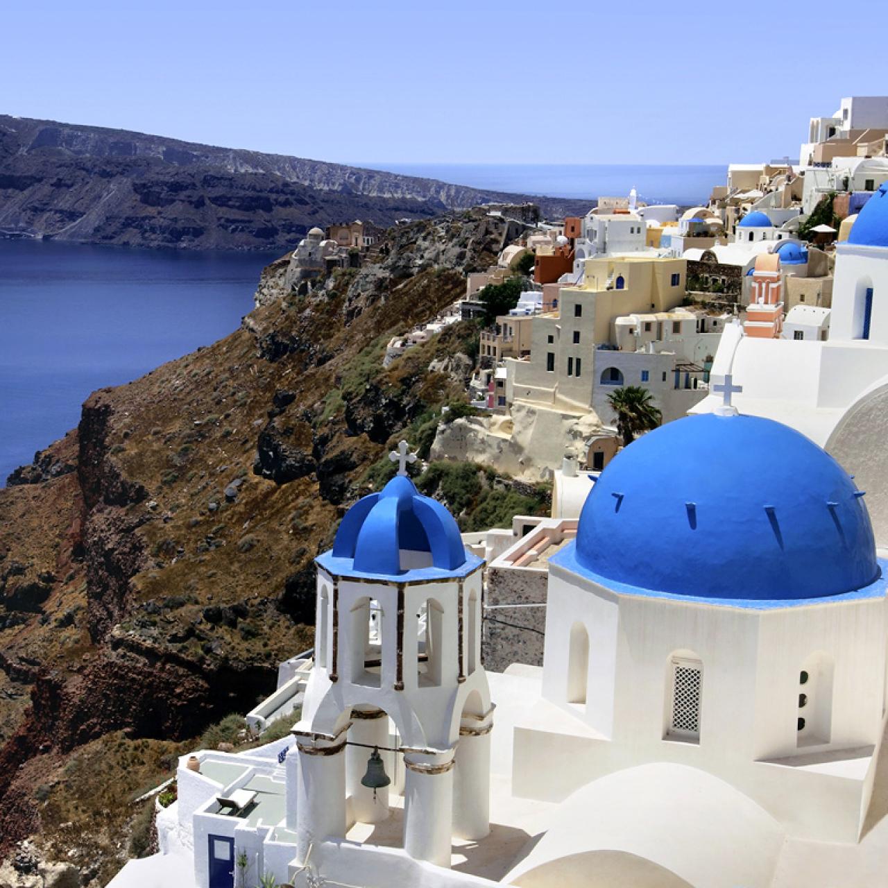 Santorini: 48 Hour Guide To Stunning Hotels, Food & Secret Beaches