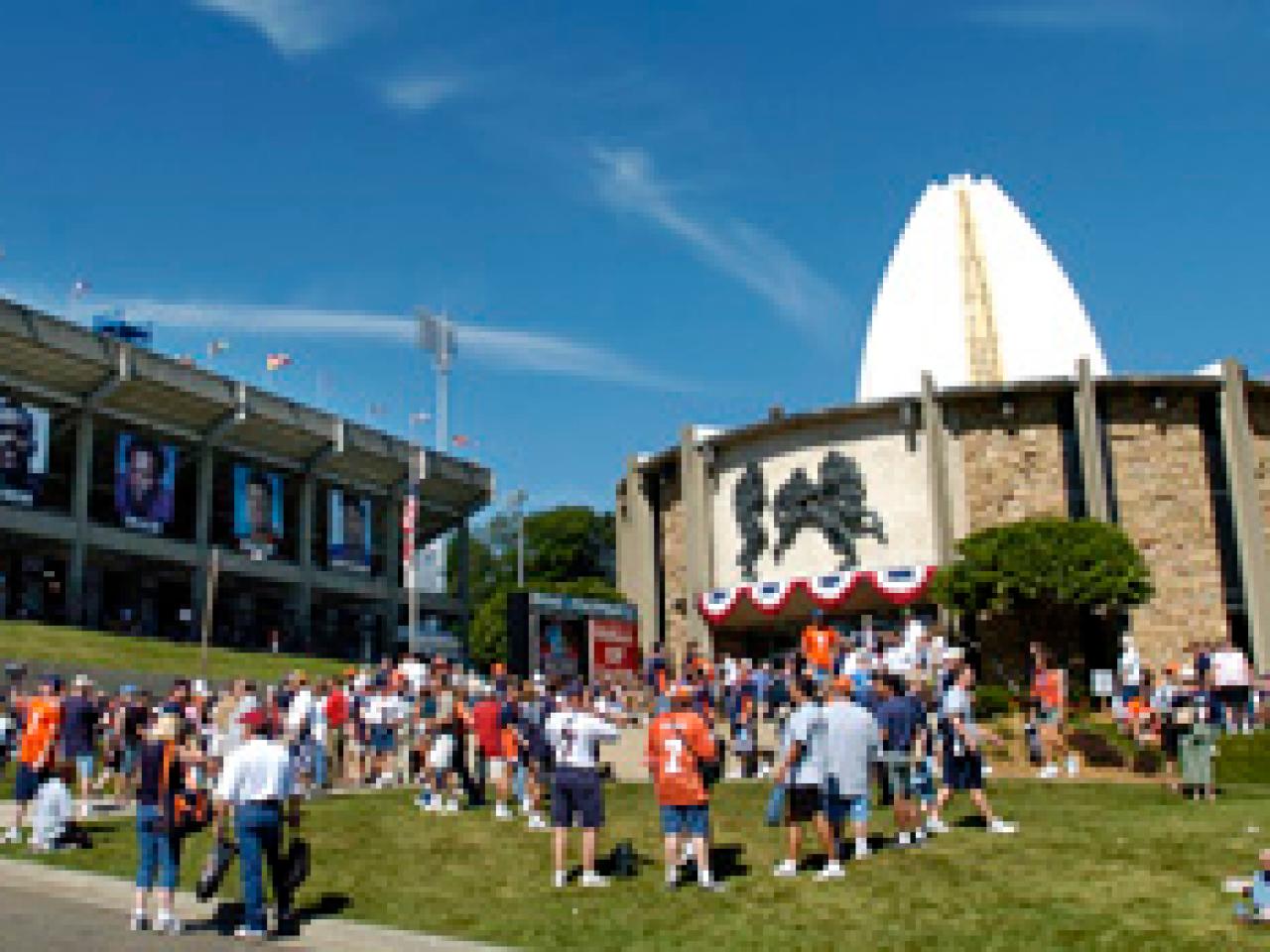 Pro Football Hall Of Fame Begins Celebration Of The Life Of