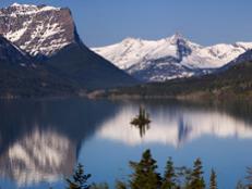 Visitors tenacious enough to trek to the northern reaches of Montana are amply rewarded by one of nature's finest specimens: Glacier National Park.