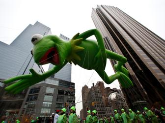  'The Kermit the Frog balloon floats through Columbus Circle during the 84th Macy's Thanksgiving day parade in New York November 25, 2010.   REUTERS/Brendan McDermid (UNITED STATES - Tags