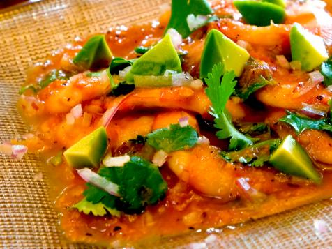 Shrimp With Green Chilies and Avocado Sauce