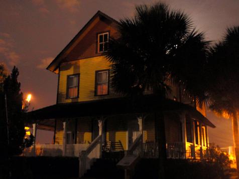 Riddle House's Haunted History