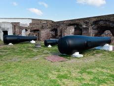 Immerse yourself in Charleston's rich culture, and visit a few historic destinations, including Fort Sumter, the H.L. Hunley Submarine and the Old Exchange and Provost Dungeon.
