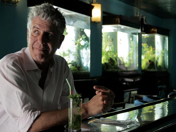 When is it ok to drink whisky with ice? Anthony Bourdain reveals his golden  rule, The Independent