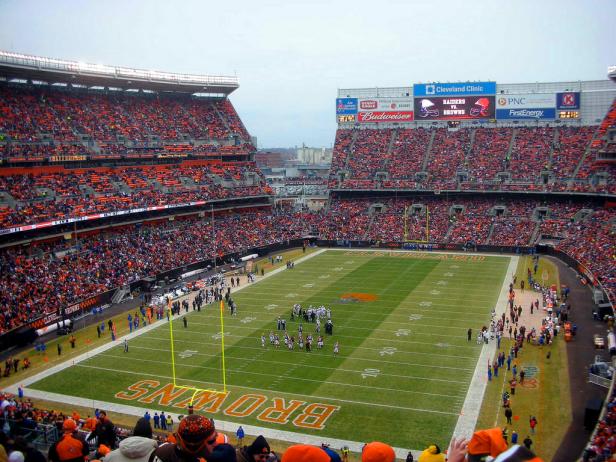 Iconic NFL Stadiums | Travel Channel