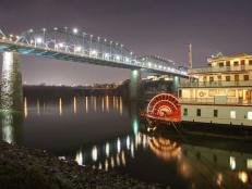 Visit one of the US' most scenic cities, Chattanooga, TN. Let Travel Channel help you plan your visit with its recommendations on where to stay, what to do, where to eat and much more.