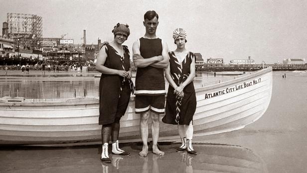 Atlantic City: Scenes From a Beach Town's Heyday - LIFE