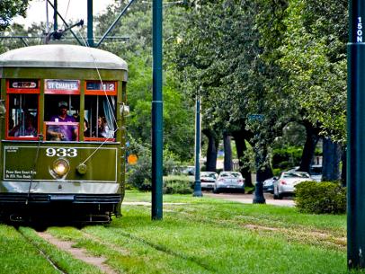Things to do in New Orleans - St. Charles Streetcar