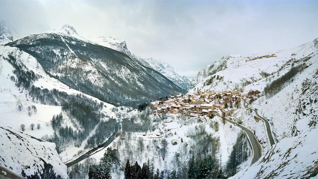 The 9 Most Terrifying Ski Slopes in the World