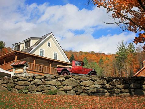 8 New England Towns to Visit This Fall