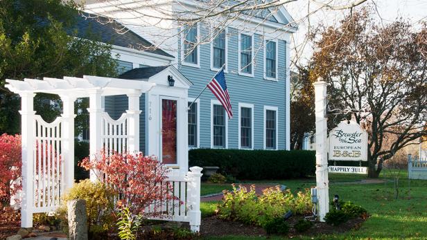 brewster by the sea, b&b, bed and breakfast, cape cod, massachusetts