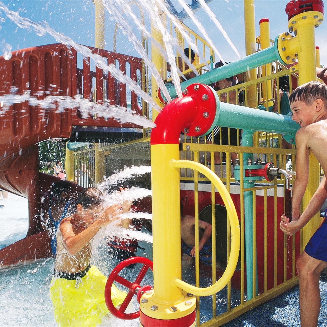 Here's everything you need for the best waterpark vacation