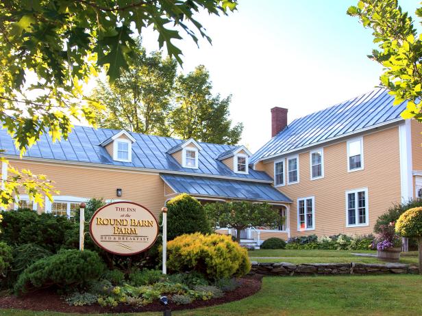 exterior of the Inn at the Round Barn Farm